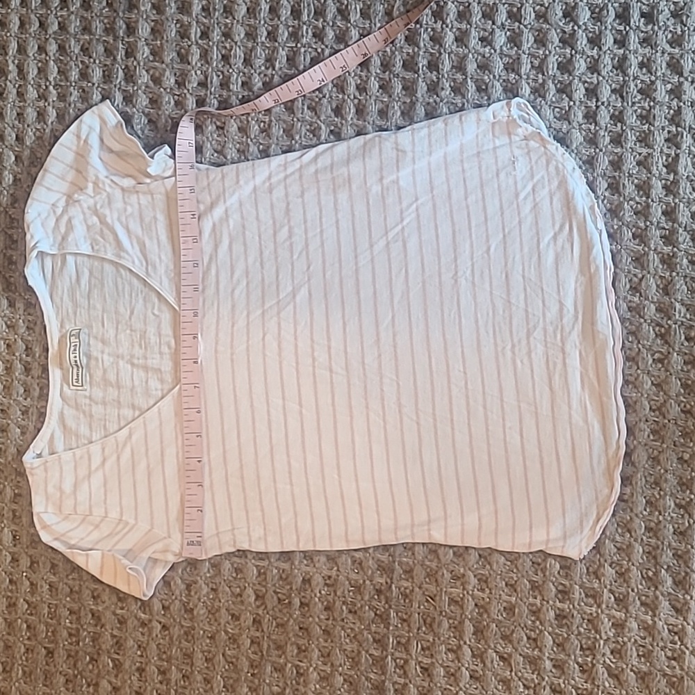 A&F t shirt